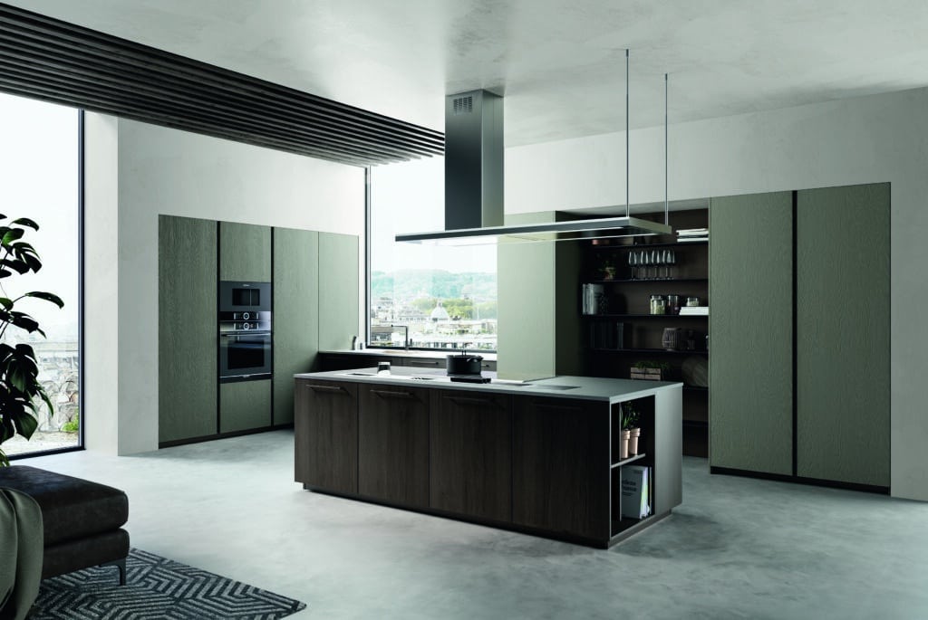 Confronto Cucine Arredo3 modelli Kalì e Asia esposti nello showroom di Roma